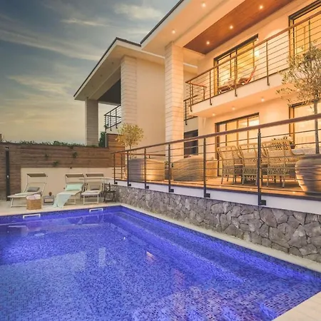 Beachfront Marconica Villa *