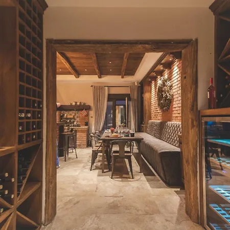 别墅 Beachfront Marconica 马林斯卡