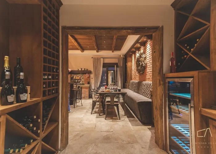 别墅 Beachfront Marconica 马林斯卡