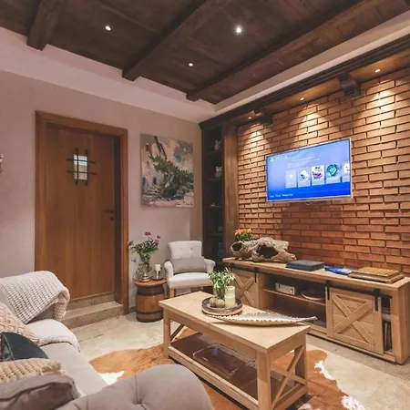 Marconica Villa *