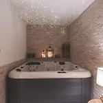 Marconica Villa *