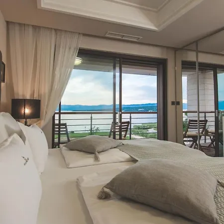 Beachfront Marconica Vilă